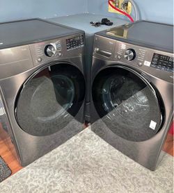 Washer and dryer LG ThinQ brand new!