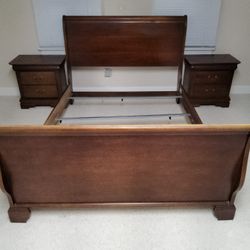 Queen Size Bedroom Set