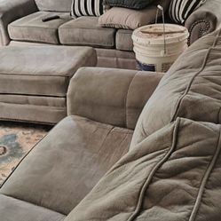 Sturdy Nice Couch And Love Seat w/Ottoman