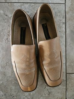 Men's pre-owned leather shoes