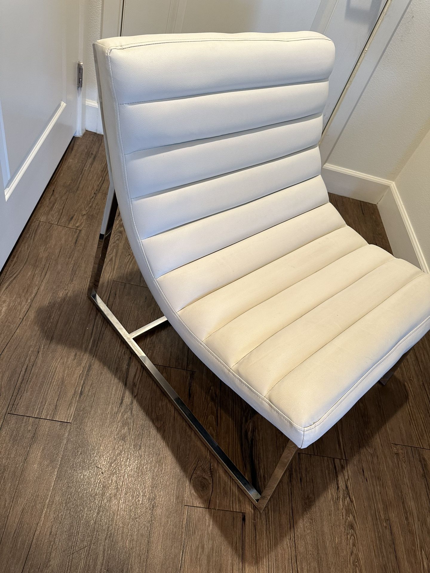 Kingsbury Lounge Chair,All Products : American Fashion Style Bags On Sale