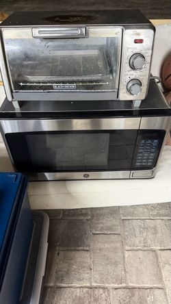 Black+Decker Toaster Oven & GE Microwave Bundle