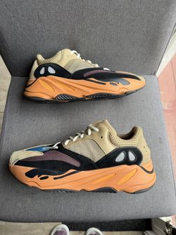 Yeezy 700 - Enflame - SZ 10.5