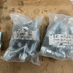 Car Come Seat Lugs 12x1.5x26
