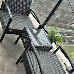 Shintenchi 3 Pieces Patio Furniture Set , in excellent condition, dominoes is on the pictures 