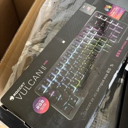 Keyboard RGB Vulcan ll mini Roccat