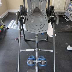 Teeter Back Extension Equipment