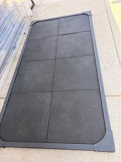 Rogue deadlift platform in like new condition