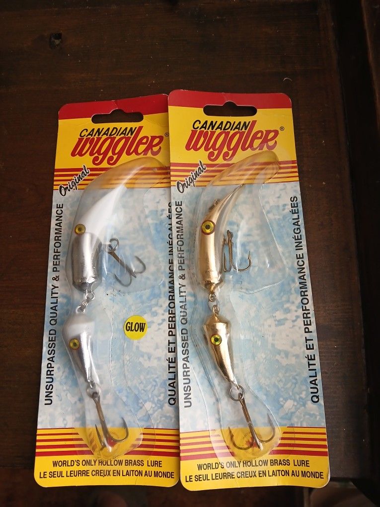 NOS 2 Lot Vintage Canadian Wigglers Brass/Glow 3/4 Oz Wt.
