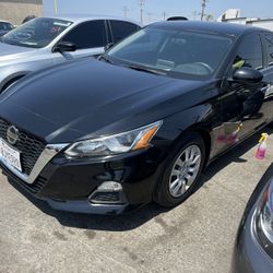 2019 Nissan Altima 