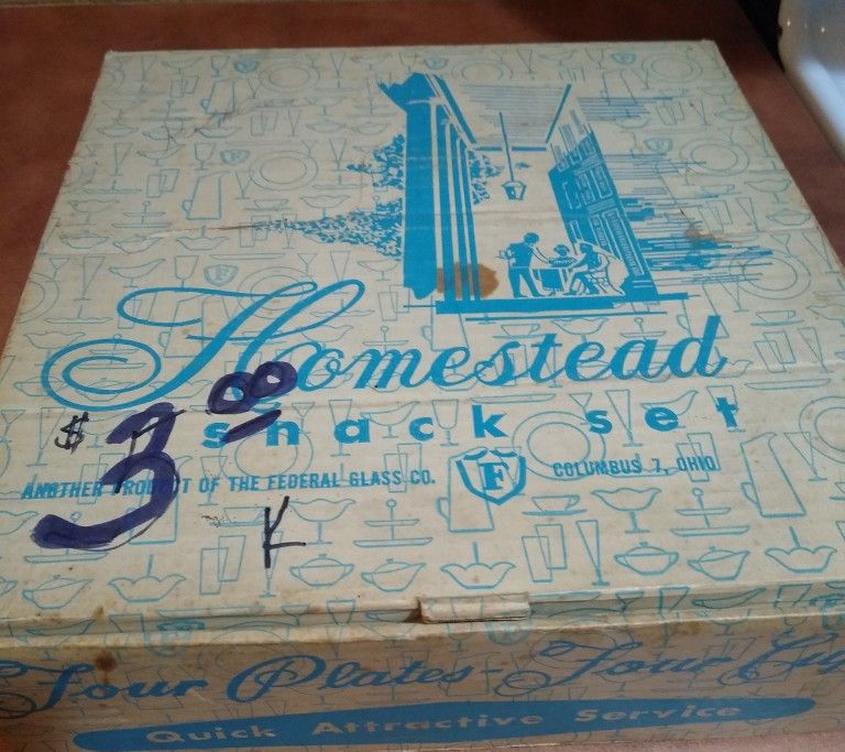 Homestead Vintage Glass Snack Set