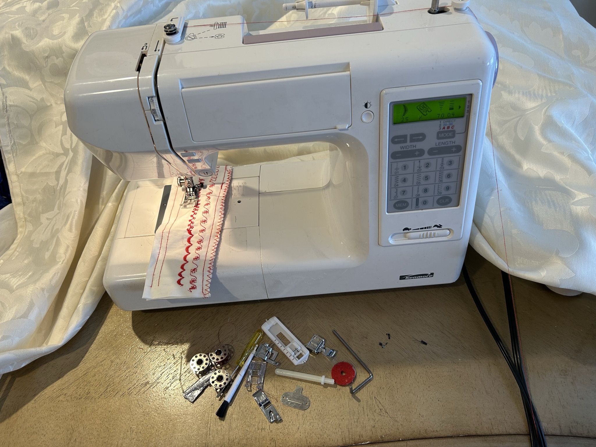 KENMORE Sewing Machine 