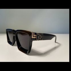 Brand New , Unisex Sunglasses With Box