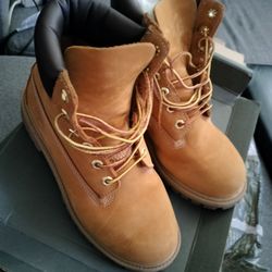 Timberland Boots Wheats Size 6 Women's 