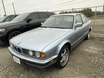 1990 BMW 525i