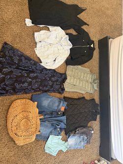 Women’s bundle lot of clothing