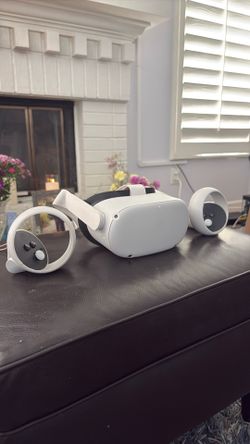 Meta Quest 2 VR Headset – Excellent Condition