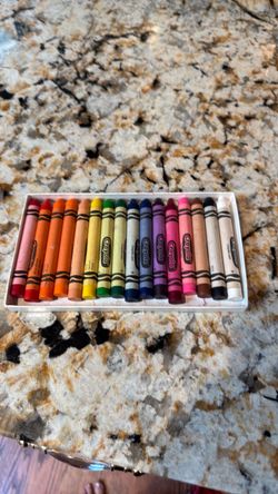 Pack of large crayons