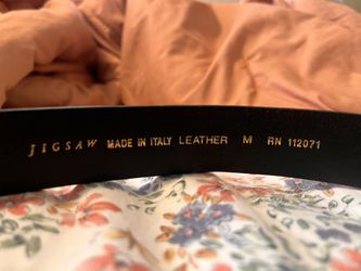 Italian leather women’s belt, medium