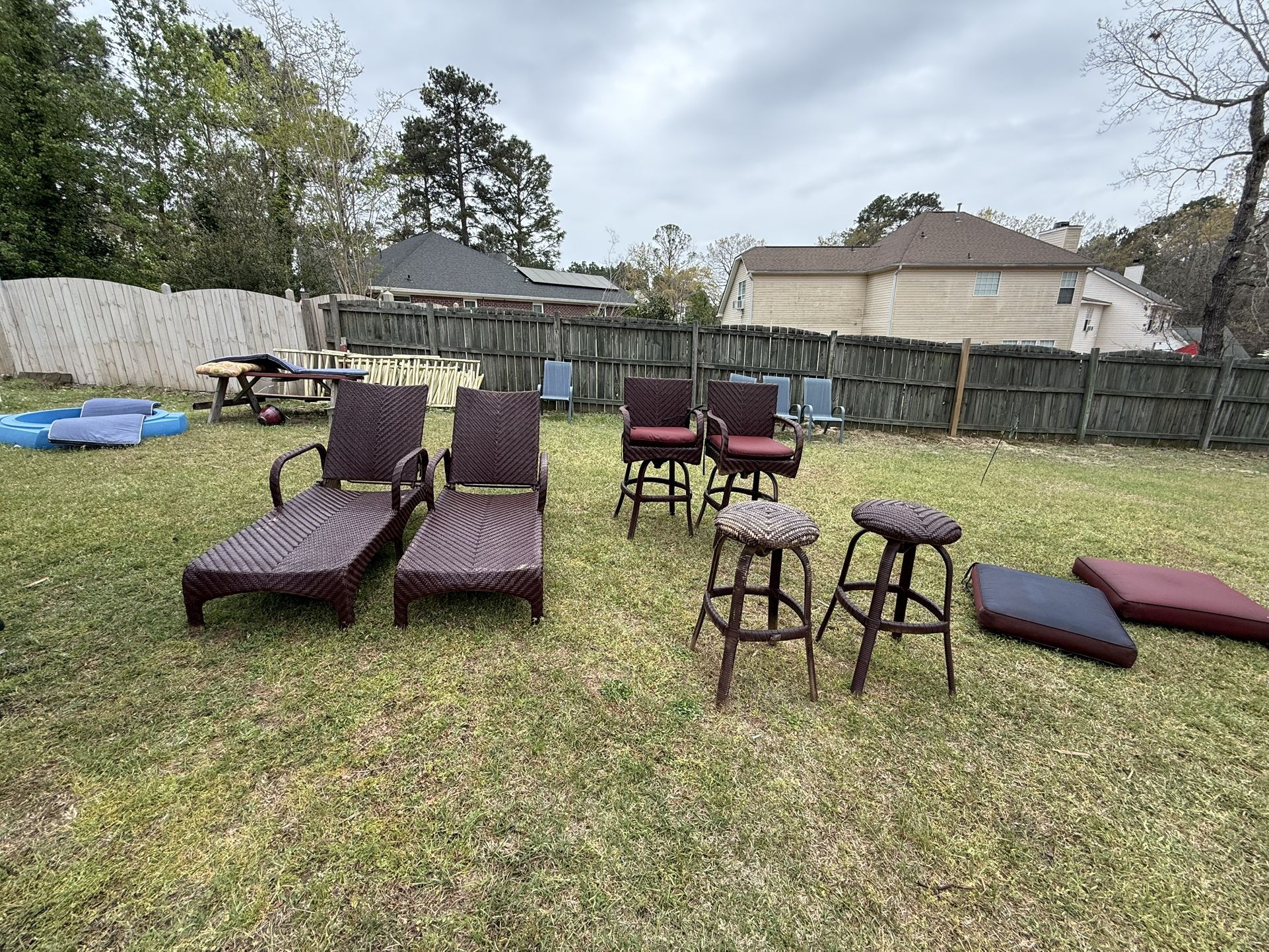 Ebel Outdoor Chaise Lounge And Bar Set