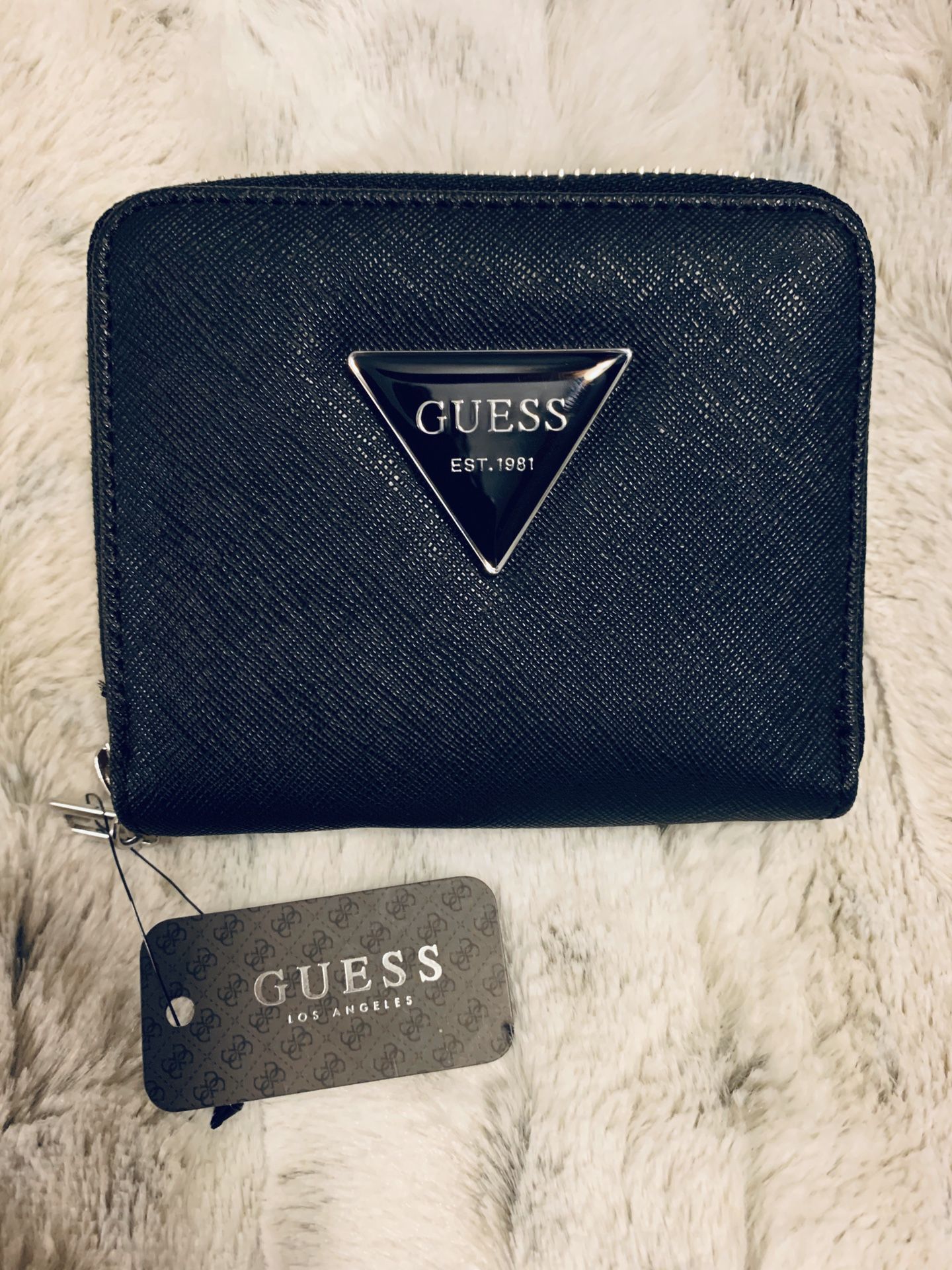 NEW GUESS WALLET