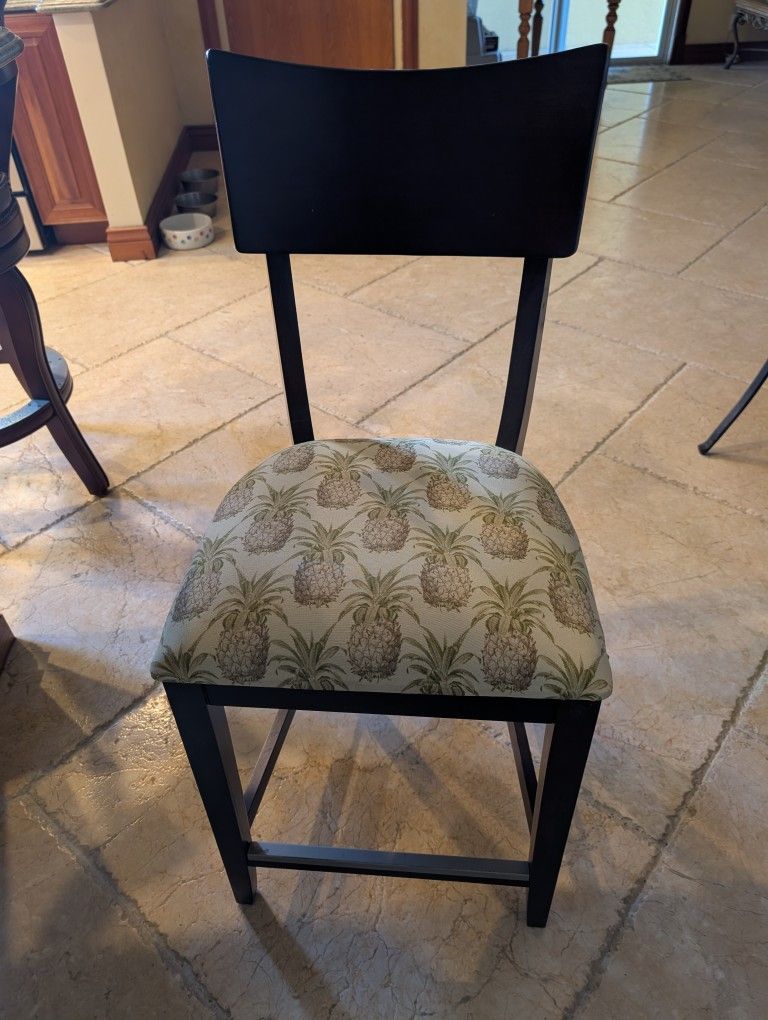 Wooden Bar Stool With Pineapple Cushion