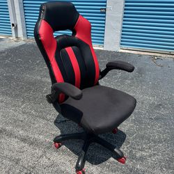 Black Red Adjustable Height Rolling Spinning Computer Desk Gamer Gaming Office Chair! High back comfortable! Seat and arms have covers  Seat height 17