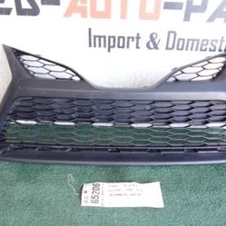 2020 - 2021 TOYOTA CAMRY SE XSE FRONT LOWER BUMPER GRILLE OEM AX65206