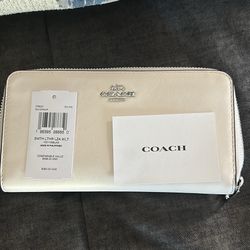 Brand New Coach Envelope Wallet