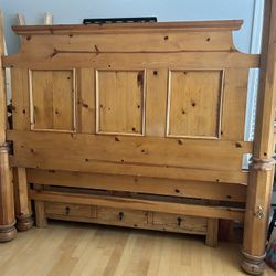 King Log Pole Bedroom Suite