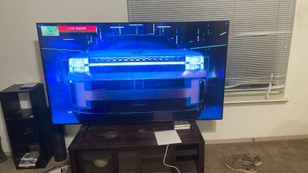 Samsung 75in  Flatscreen Tv.  