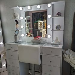 vanity for makeup