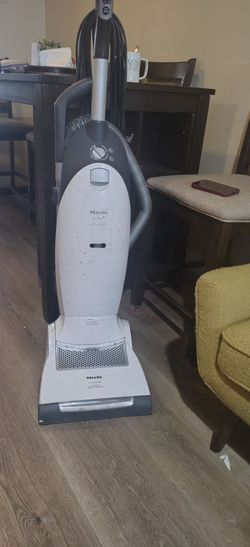 Miele cat and dog high performance upright vacuum