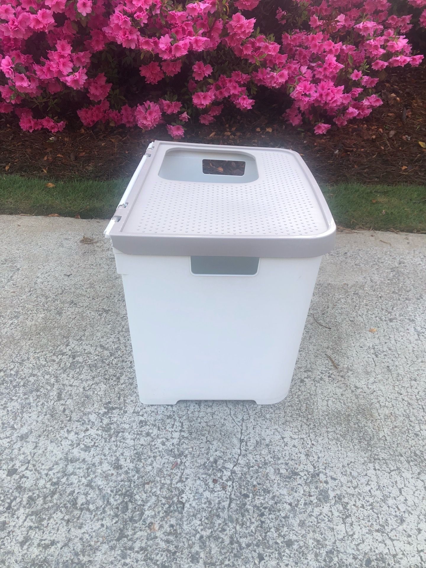 Drop in cat litter box