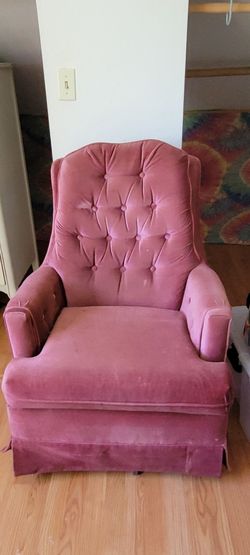 Vintage chair pink