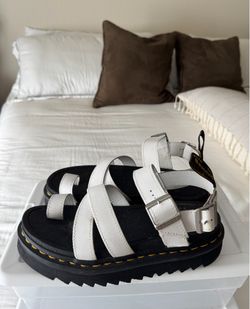Doc marten sandals