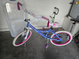 Girls bike