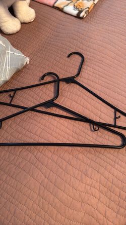 Black Plastic Clothes Hangers