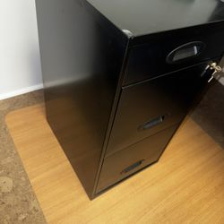 File Cabinets With Keys