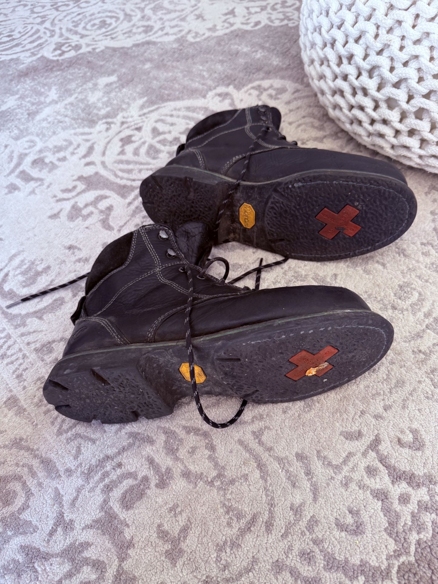 Hytest Size 11.5 Black Men’s Work Boots Steel Toes