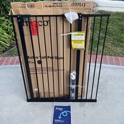 New! Extra Tall Pet Dog Gate (Black) 40” tall