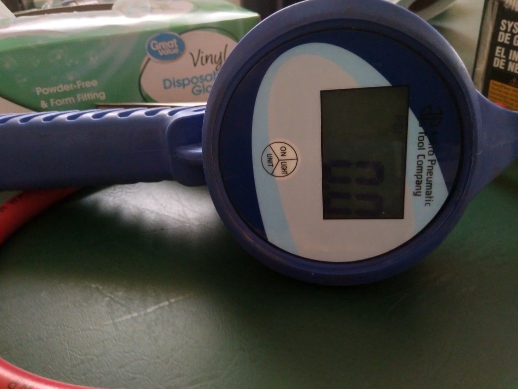 ASTRO 3018 Digital Tire Inflator Great Condition