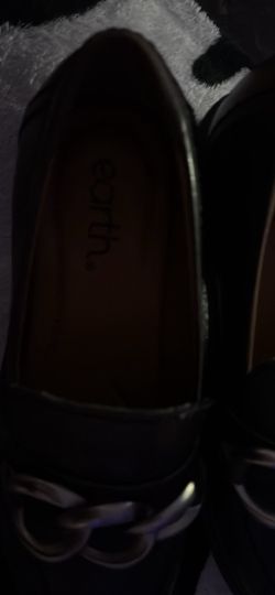 Earth shoes