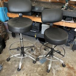 Black Rolling Chairs