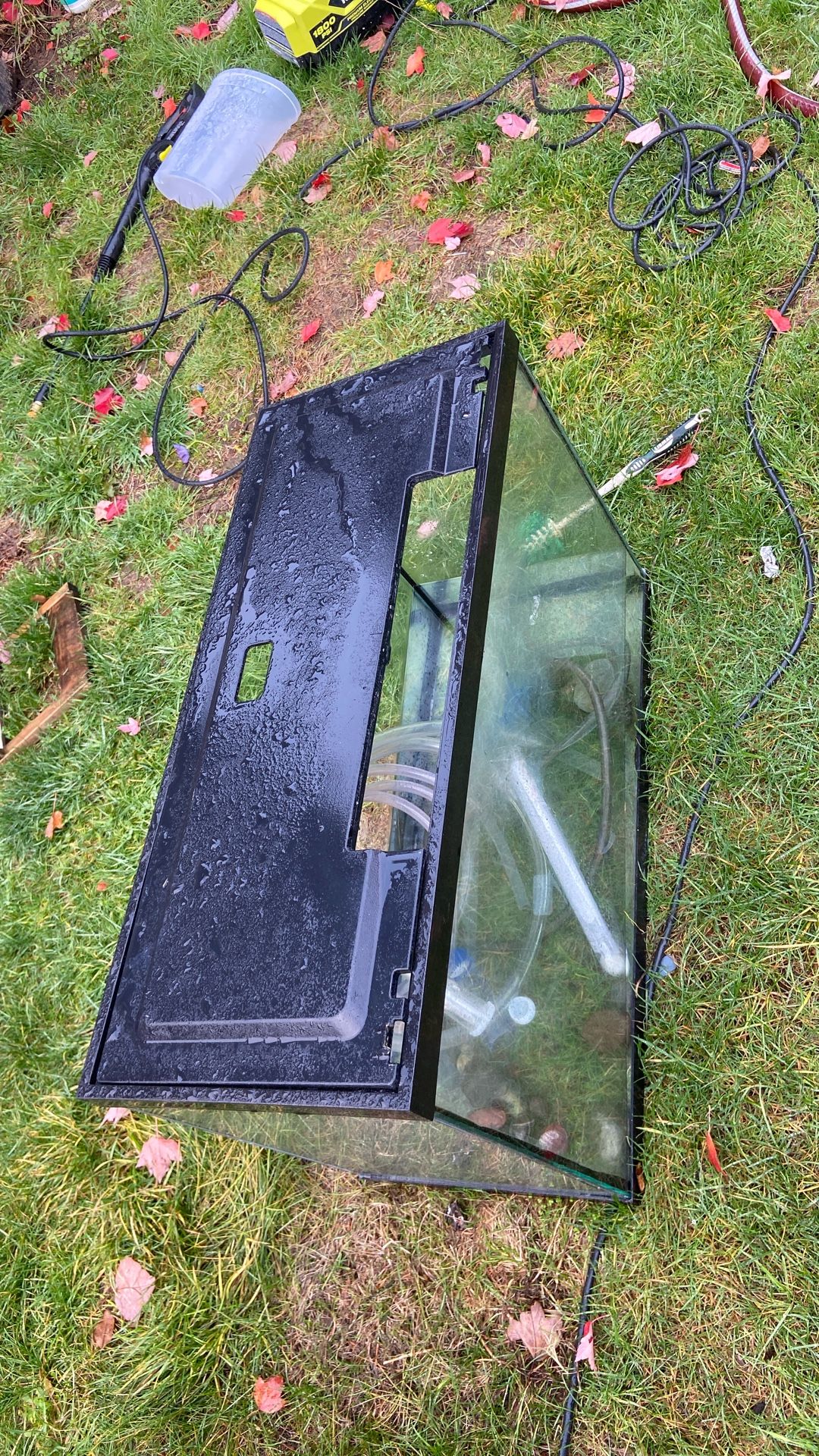 Fish Tank 30gal Price 30$. Pick Up. E. 72. and Grand View. E. Tacoma