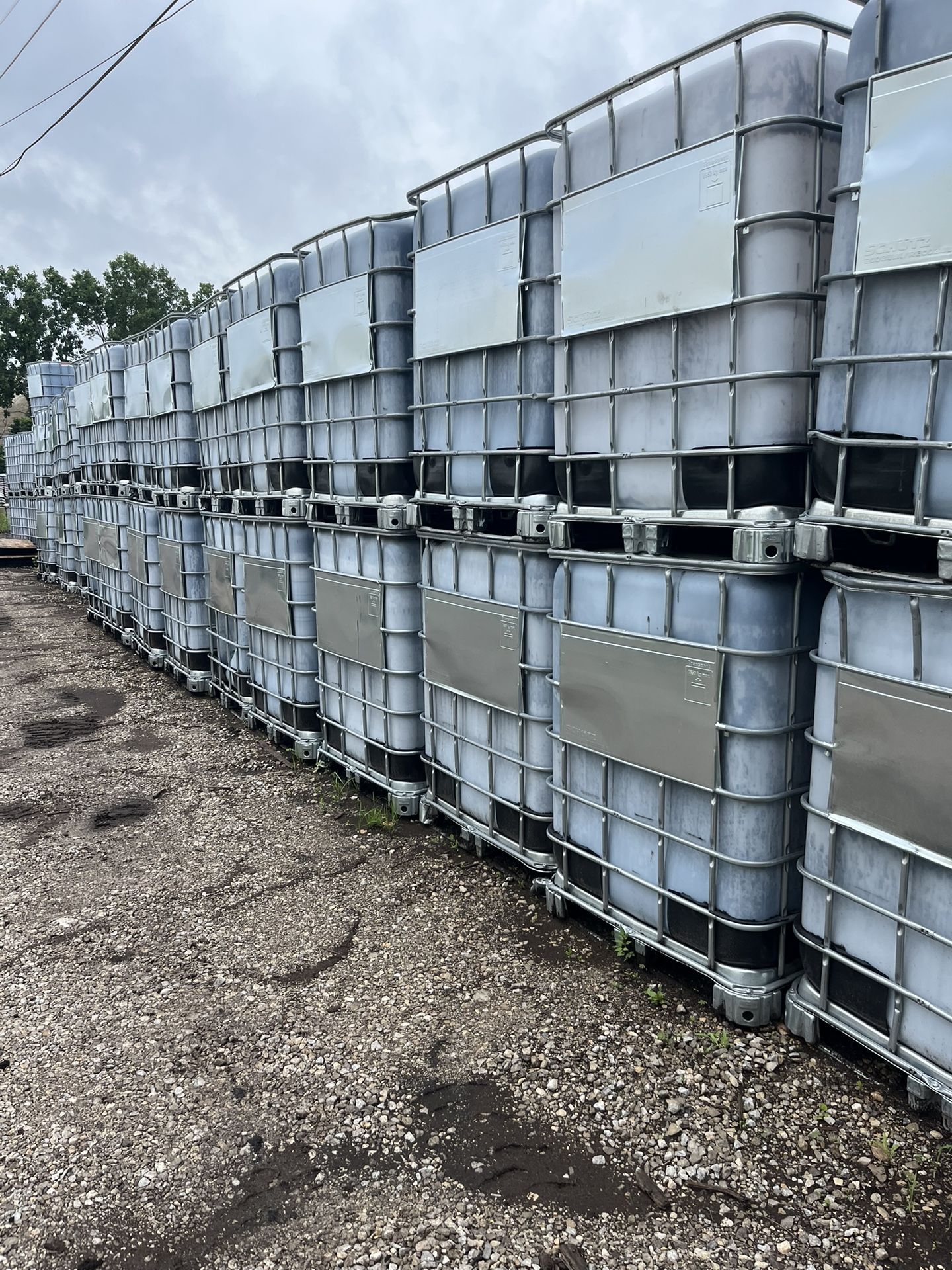 Tanks 300 Gallons