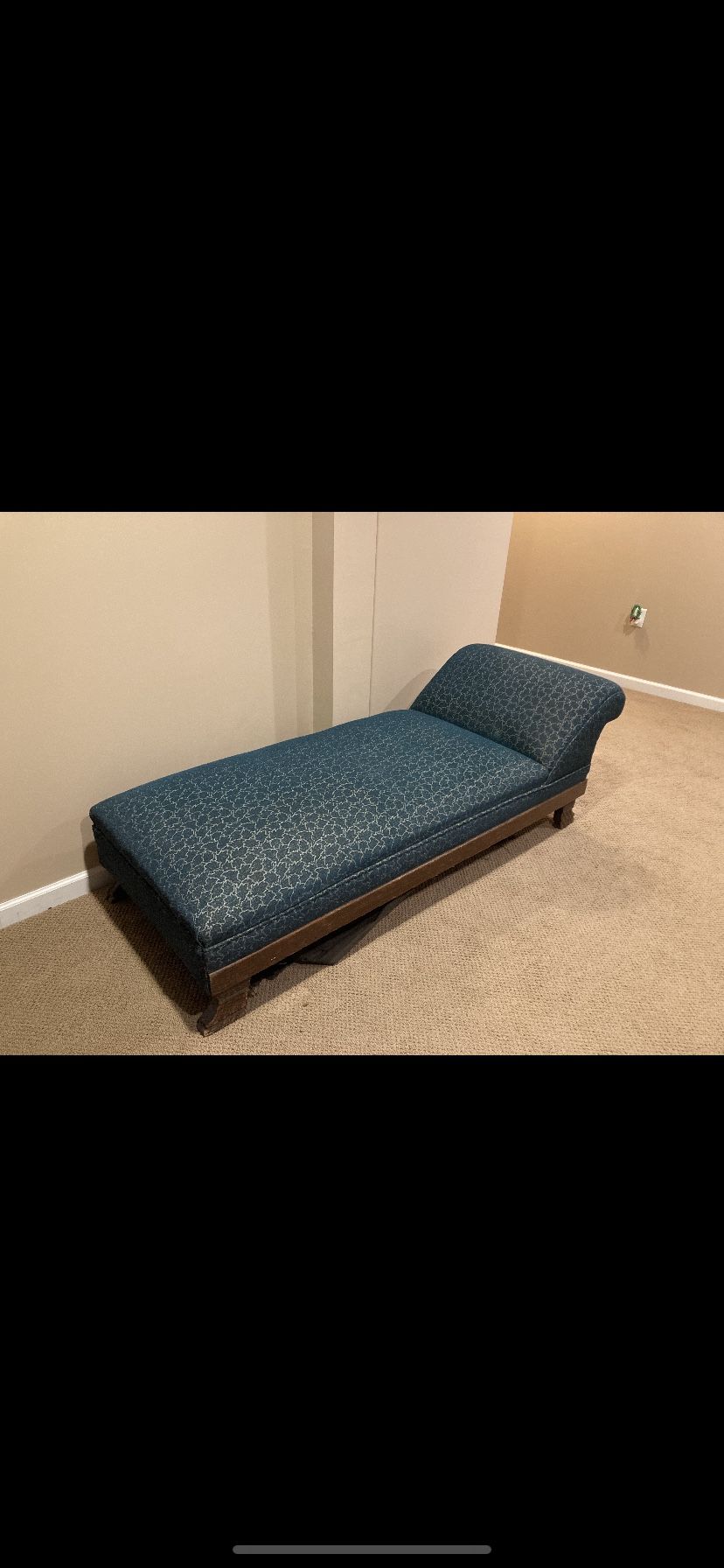 Vintage chase lounge