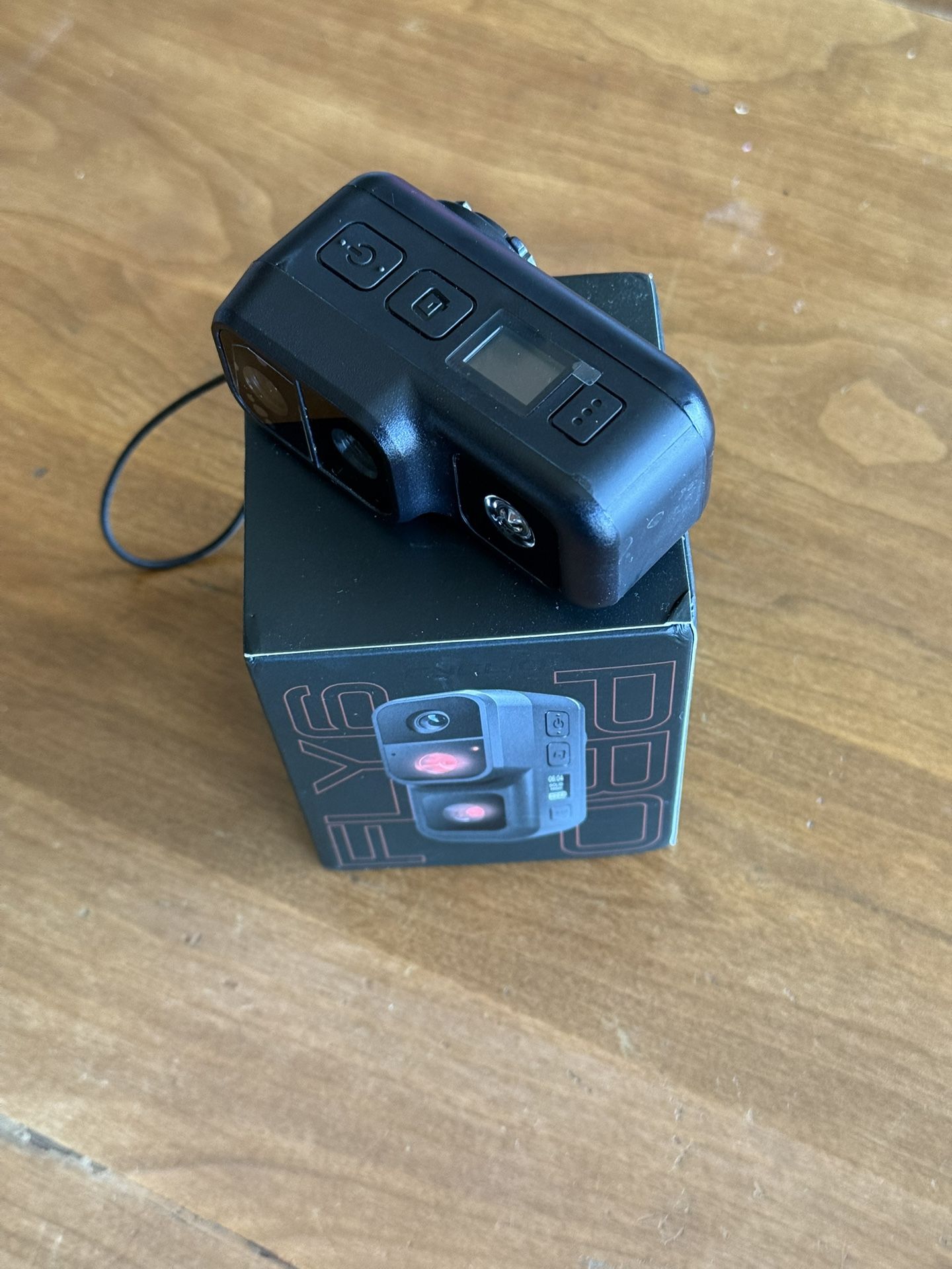 Cycliq Fly 6 Pro - 4K Cam + Rear Light - Like New