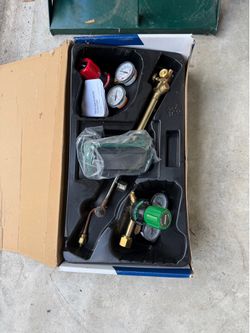 Radnor torch set and cart