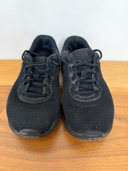 Nike Tanjun GS Triple Black Sneakers – Size 4Y